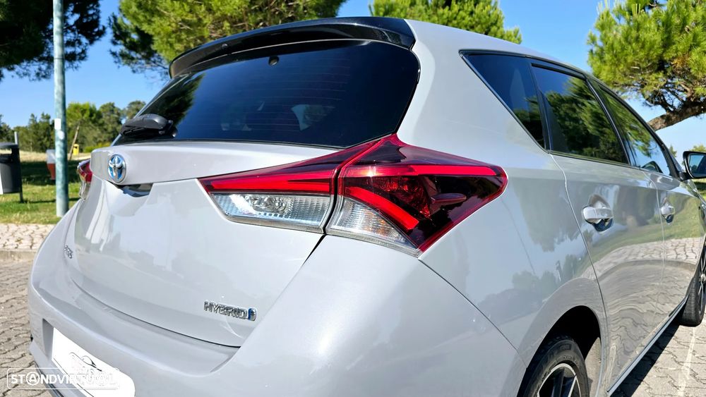 Toyota Auris 1.8 HSD Comfort +P.Techno+P.Sport - 22