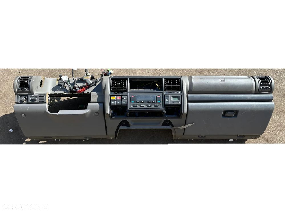 Kokpit deska rozdzielcza szary LAND ROVER DISCOVERY 1 I & 2 II - 1