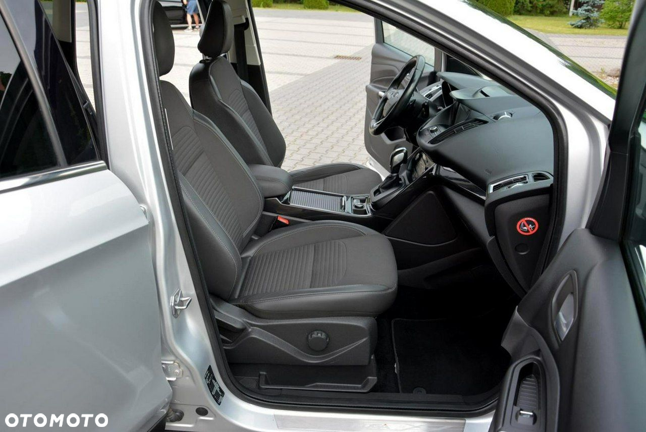 Ford Kuga 2.0 TDCi 4x4 Titanium - 18