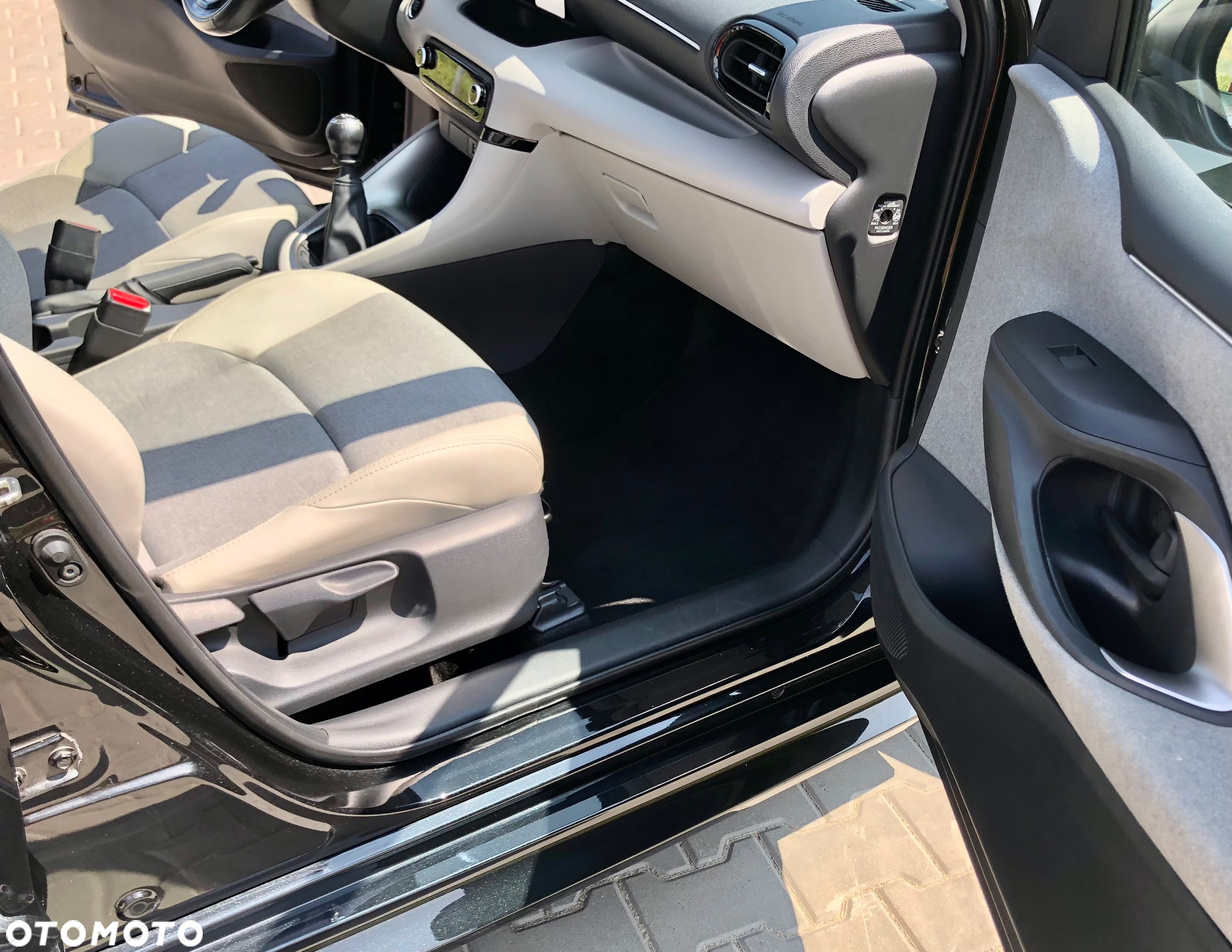 Toyota Yaris - 18