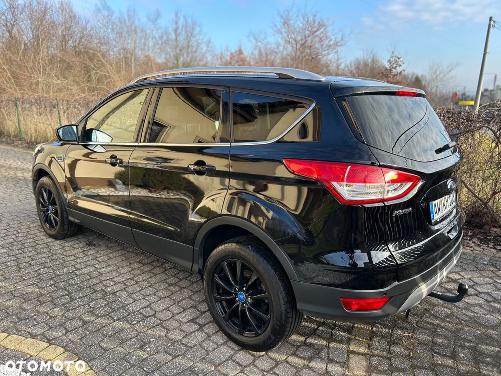 Ford Kuga 1.5 EcoBoost 2x4 Titanium - 4