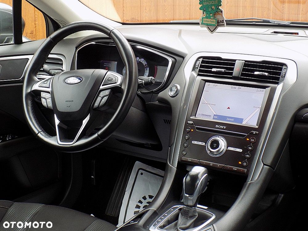 Ford Mondeo 2.0 Hybrid Trend - 18