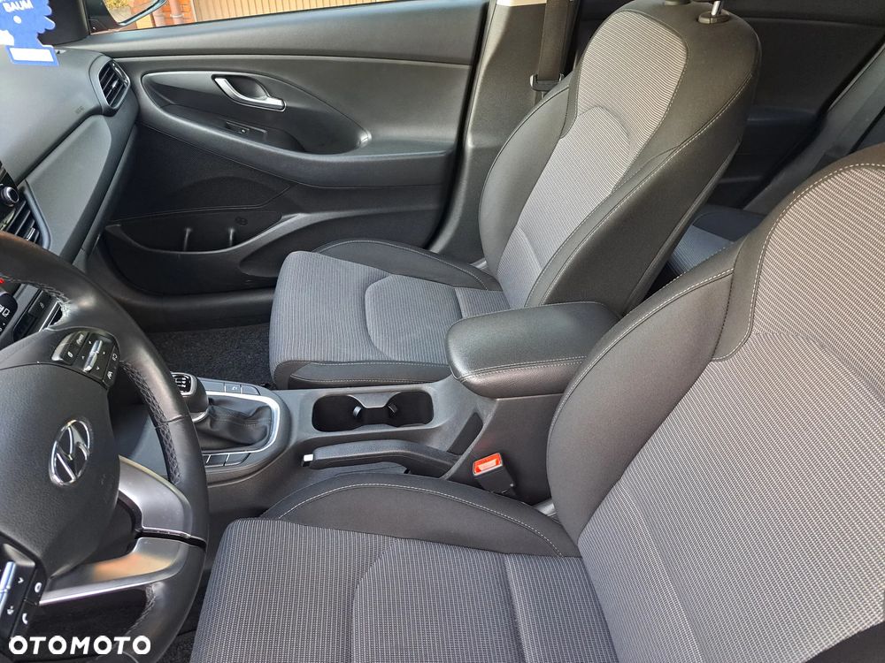 Hyundai i30 1.5 DPI Modern - 12