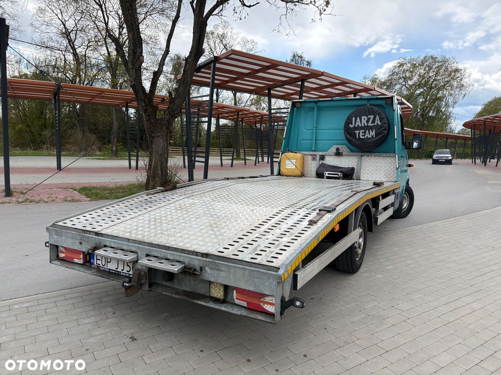 Mercedes-Benz Sprinter - 8