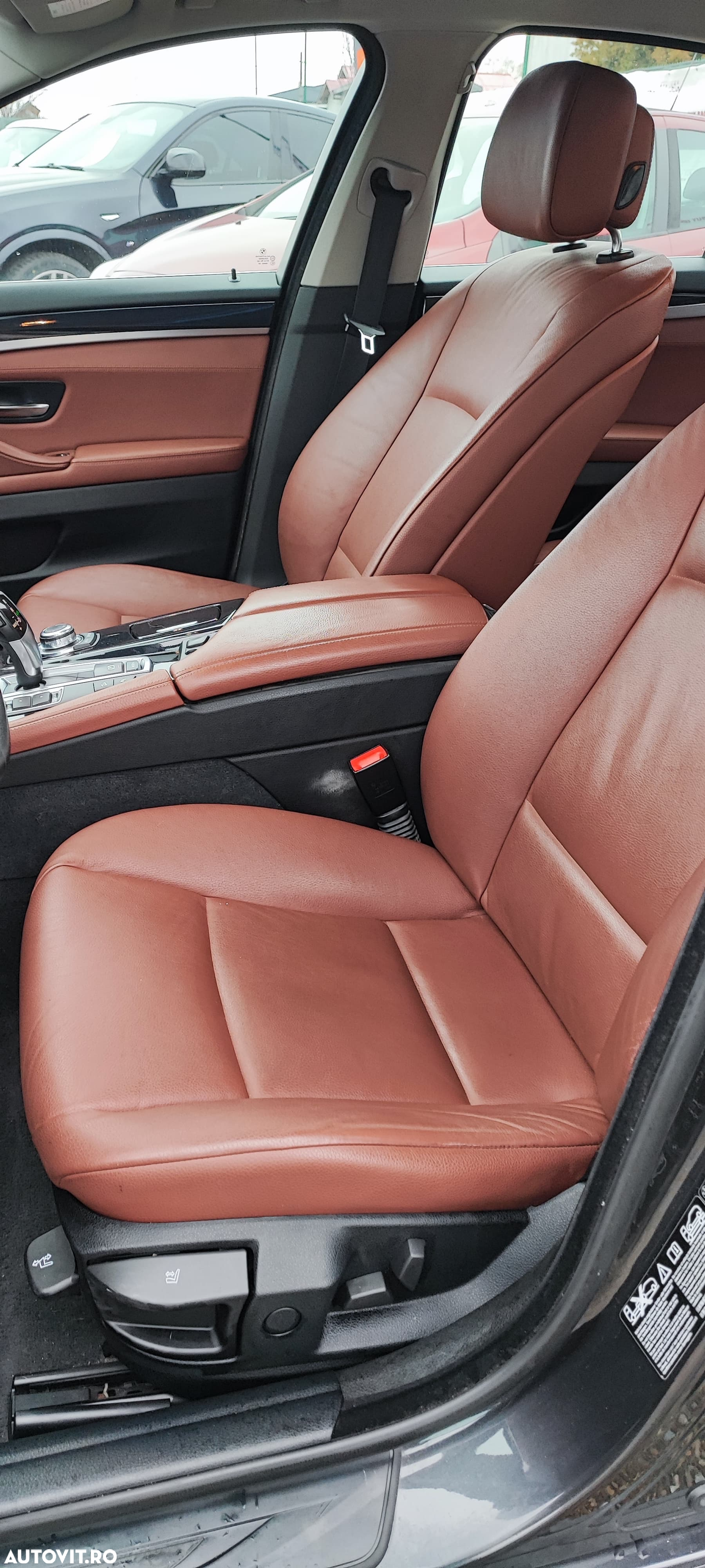 BMW Seria 5 525d xDrive AT - 8