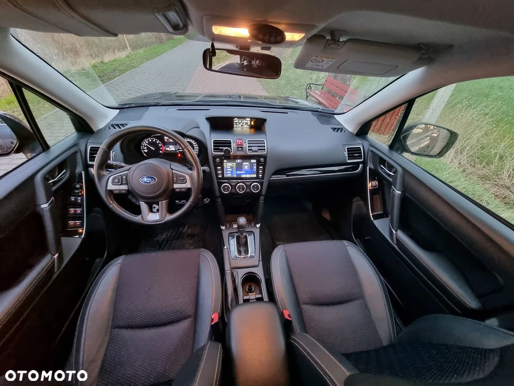 Subaru Forester 2.0 XT Platinum Lineartronic - 10