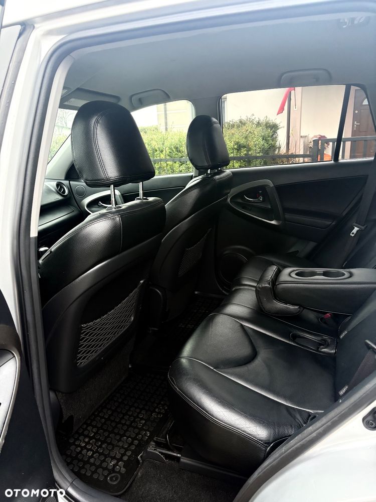 Toyota RAV4 2.2 D-4D Prestige - 20