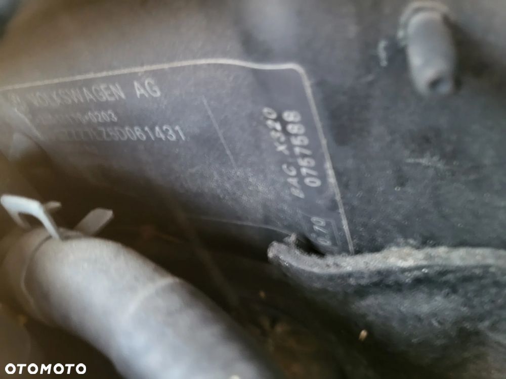 Volkswagen Touareg - 34