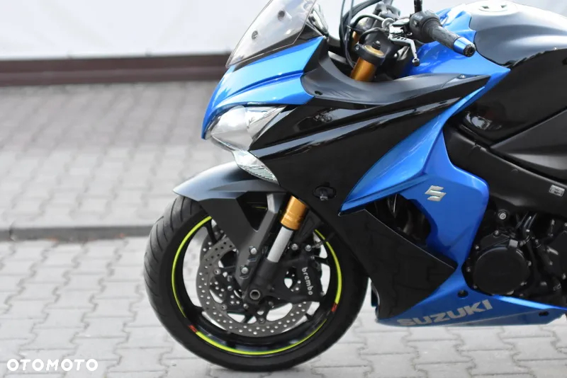 Suzuki GSX 1000 - 26