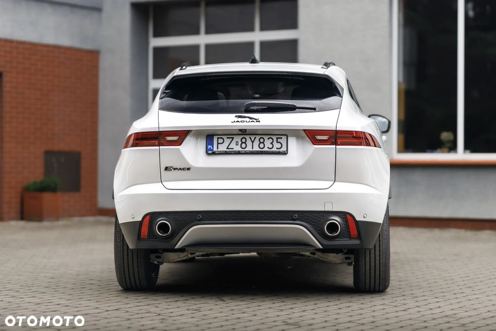 Jaguar E-Pace P250 AWD R-Dynamic - 5