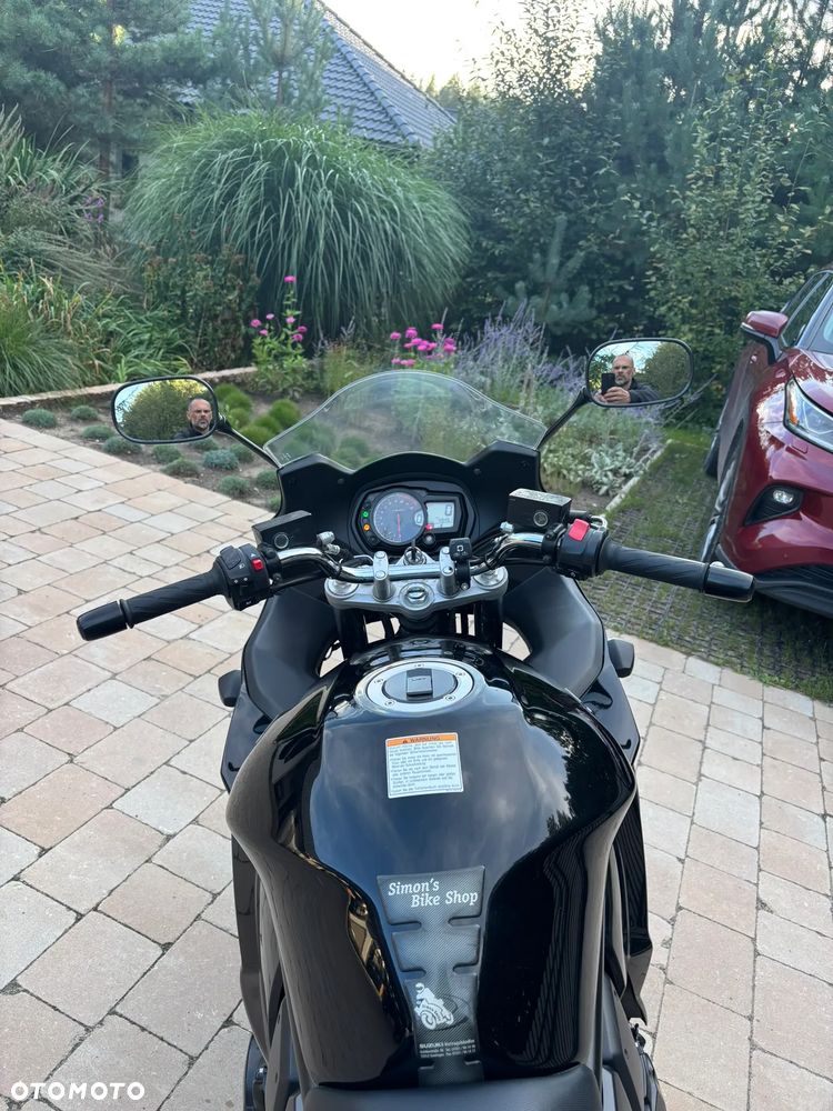 Suzuki GSX - 29