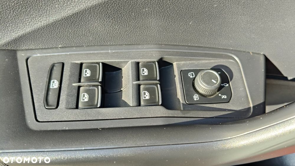 Volkswagen T-Roc 1.5 TSI OPF DSG ACTIVE - 34