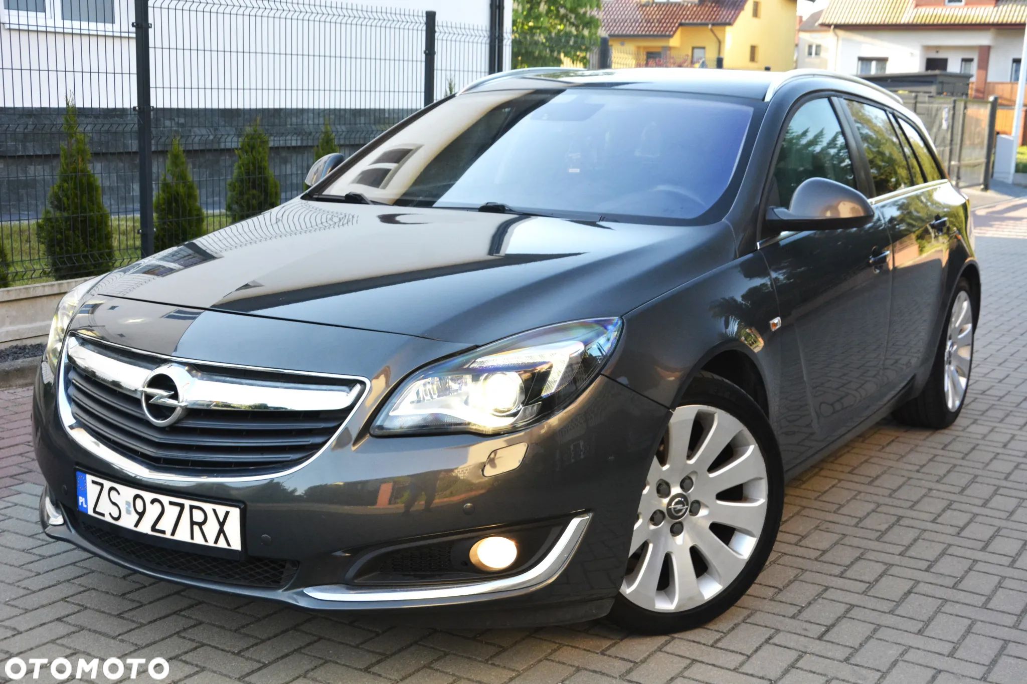 Opel Insignia - 1