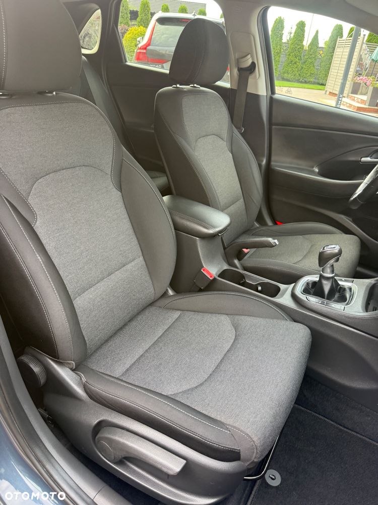 Hyundai i30 1.5 T-GDI 48V-Hybrid EDITION 30+ - 19