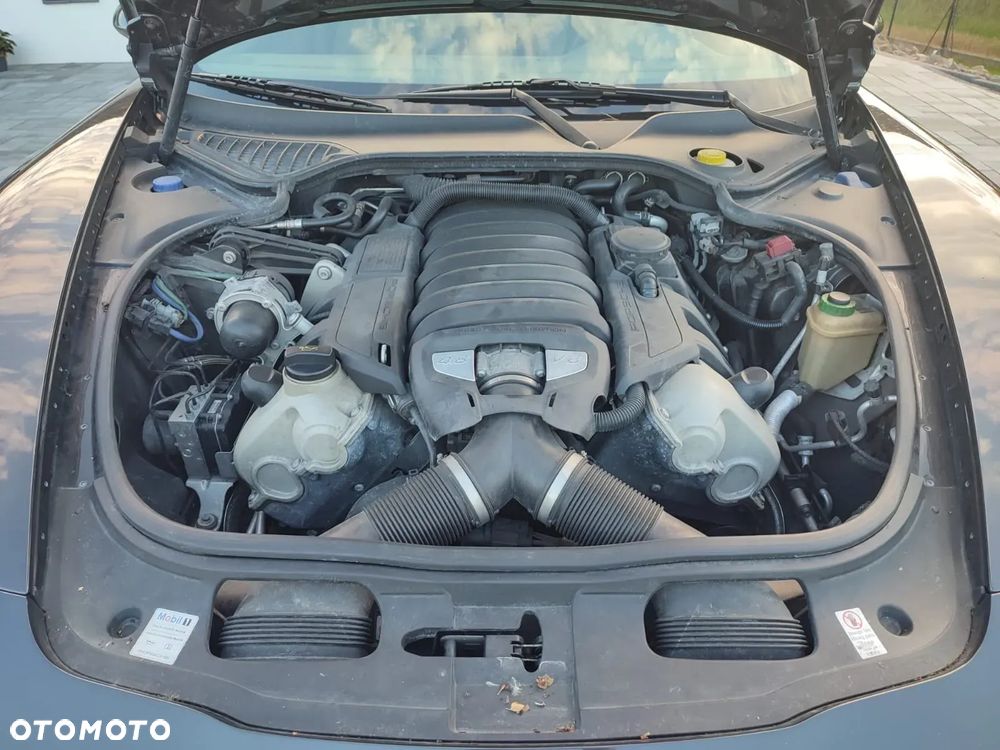 Porsche Panamera 4S - 9