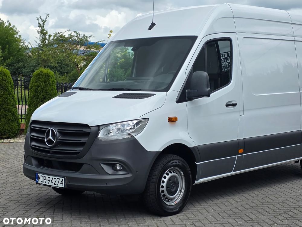 Mercedes-Benz Sprinter 317 - 18