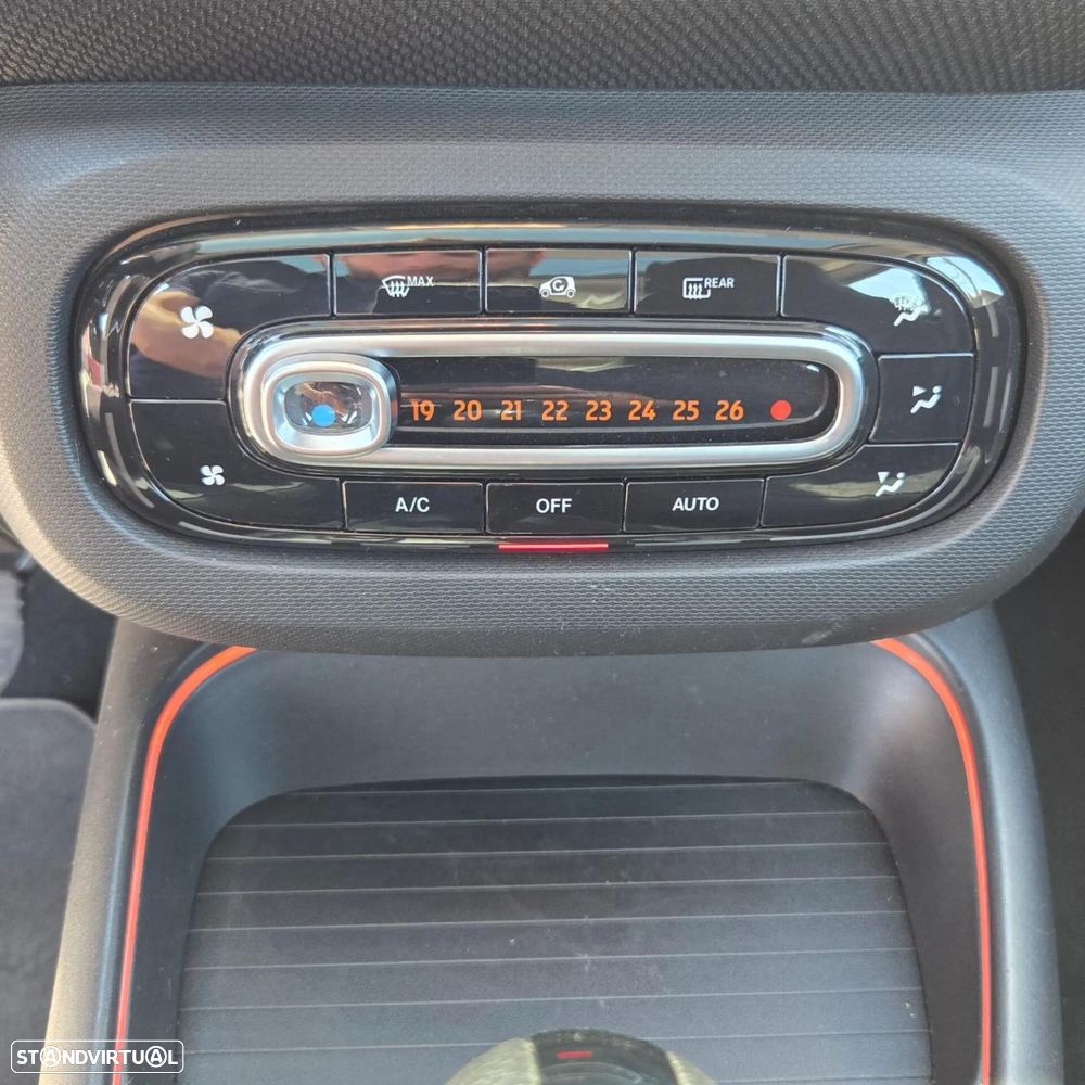 Smart ForFour EQ pulse - 23