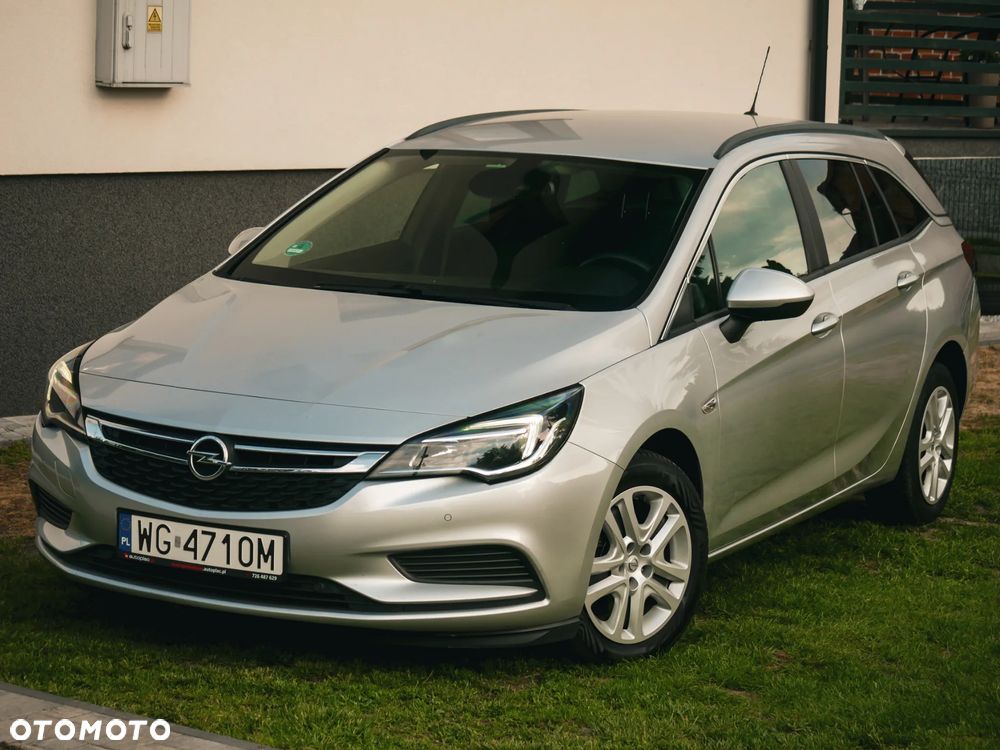 Opel Astra 1.6 CDTI Essentia - 1