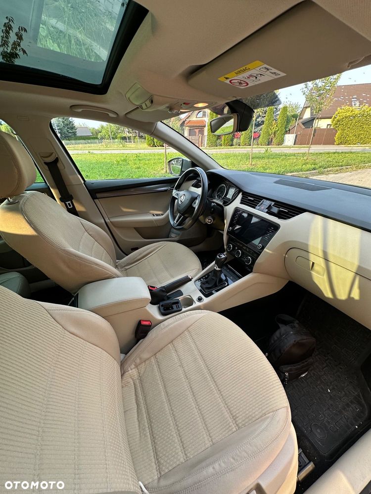 Skoda Octavia 1.5 TSI ACT Style DSG - 7