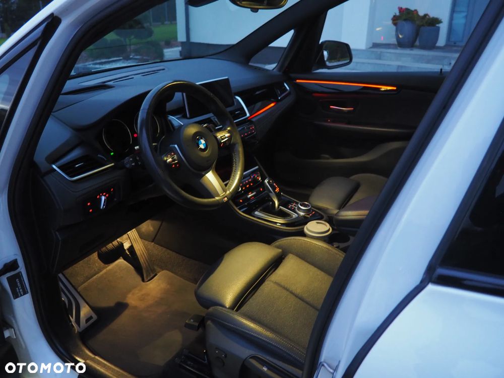 BMW Seria 2 218d M Sport - 30
