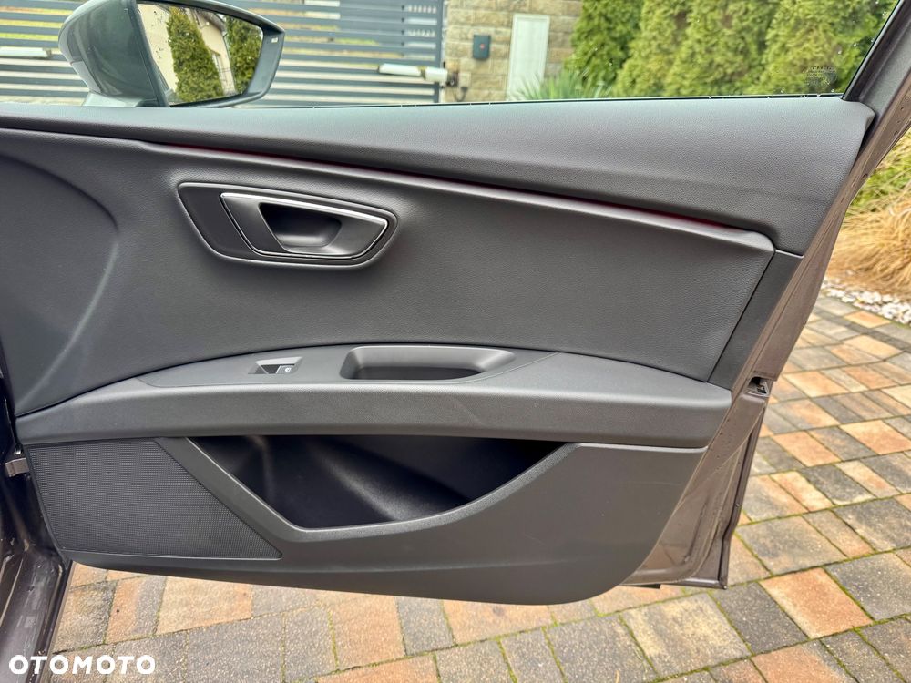 Seat Leon 2.0 TDI DPF Start&Stop DSG FR - 25