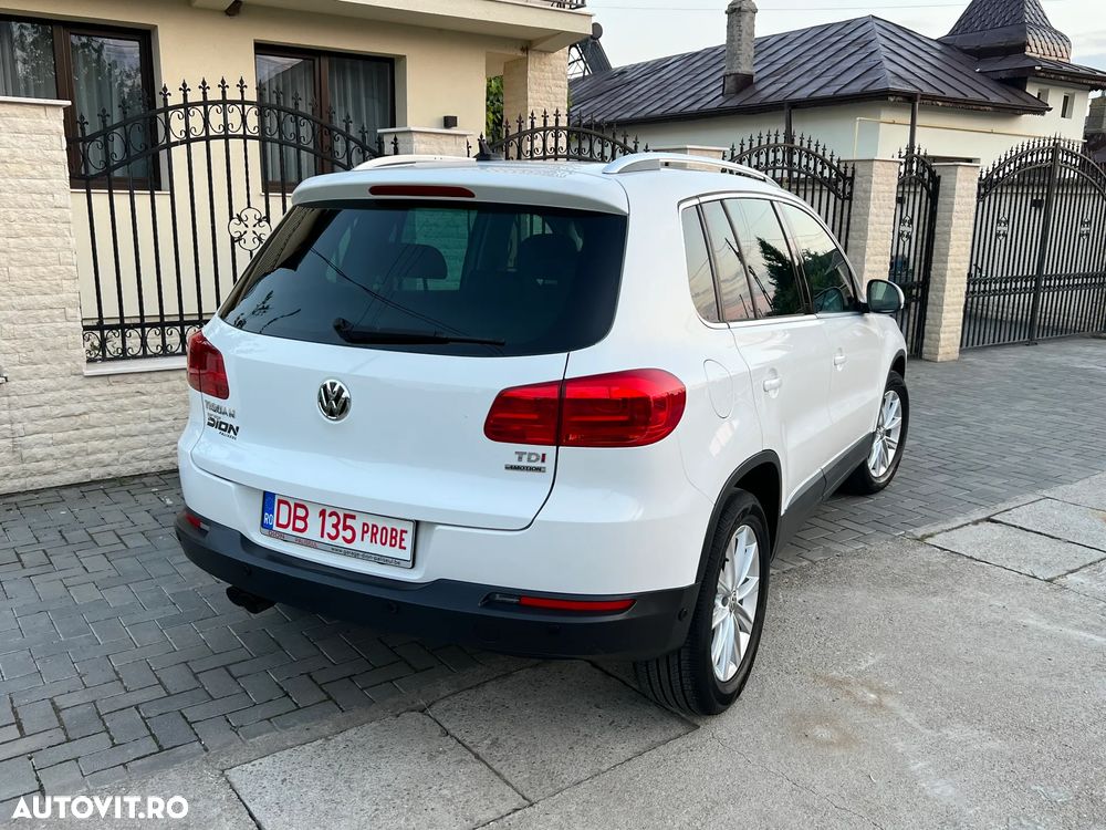 Volkswagen Tiguan 2.0 TDI DPF 4Motion BlueMotion Technology Lounge Track & Style - 4