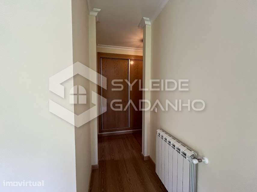 Quarto em apartamento para arrendamento a estudantes na Covilhã - Grande imagem: 2/15