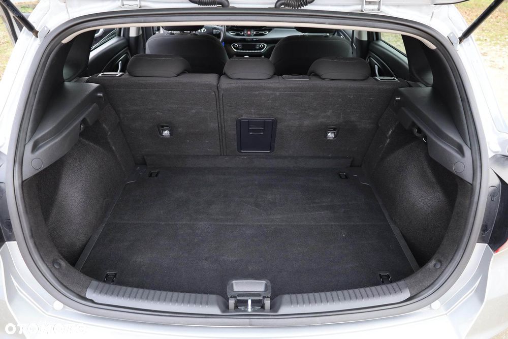 Hyundai i30 1.5 DPI Smart - 34