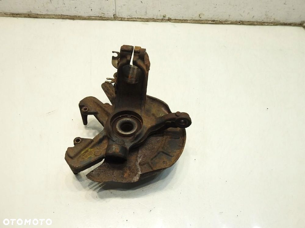 PIASTA ZWROTNICA PRAWY PRZÓD SKODA FABIA II 1.4 TDI - 3