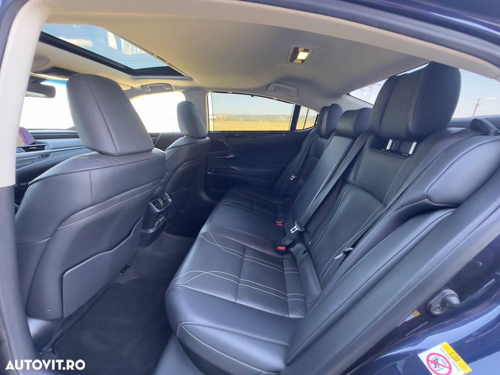 Lexus Seria ES 300h Luxury - 30