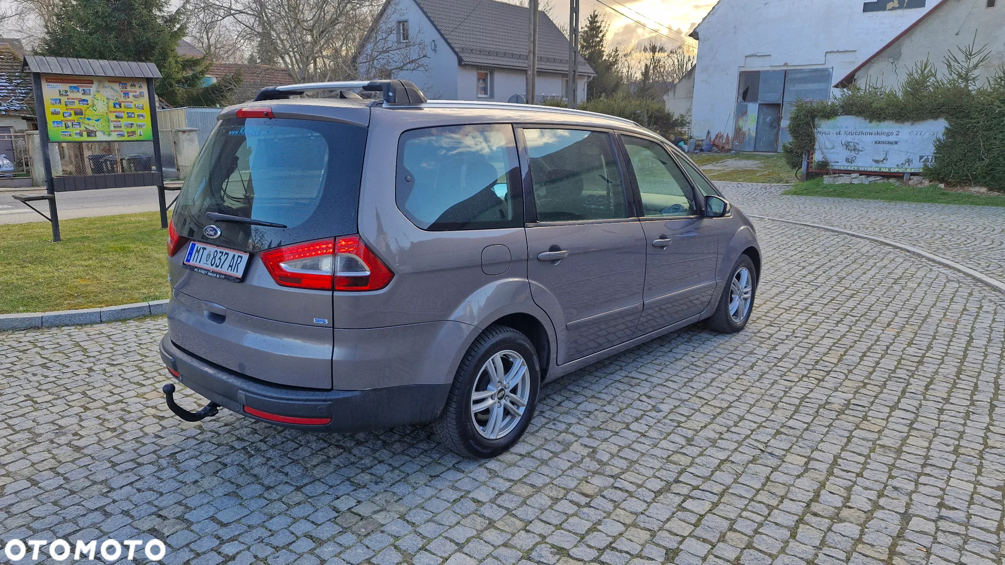 Ford Galaxy 2.0 TDCi Ghia - 7