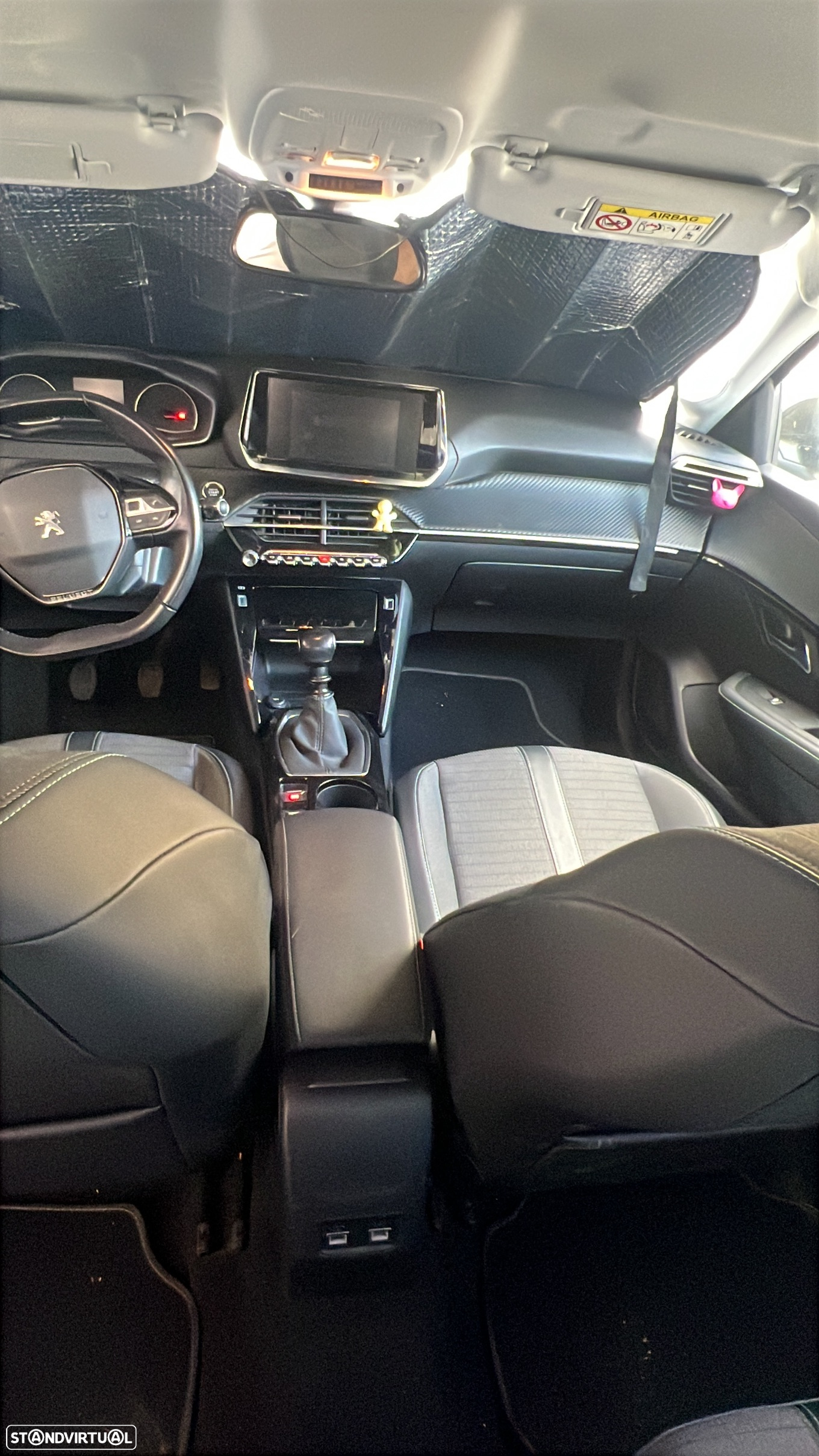 Peugeot 208 1.2 PureTech Allure Pack - 4