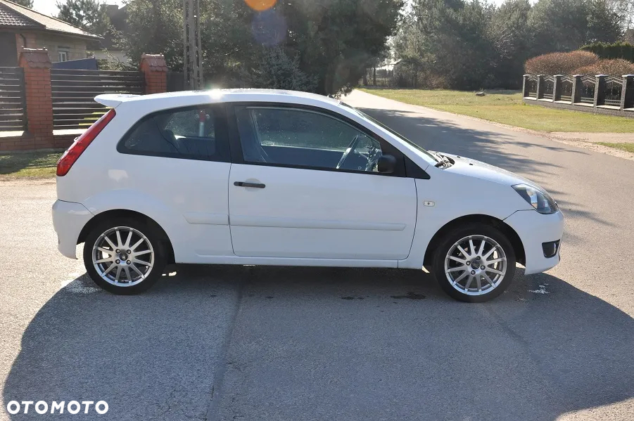 Ford Fiesta - 7