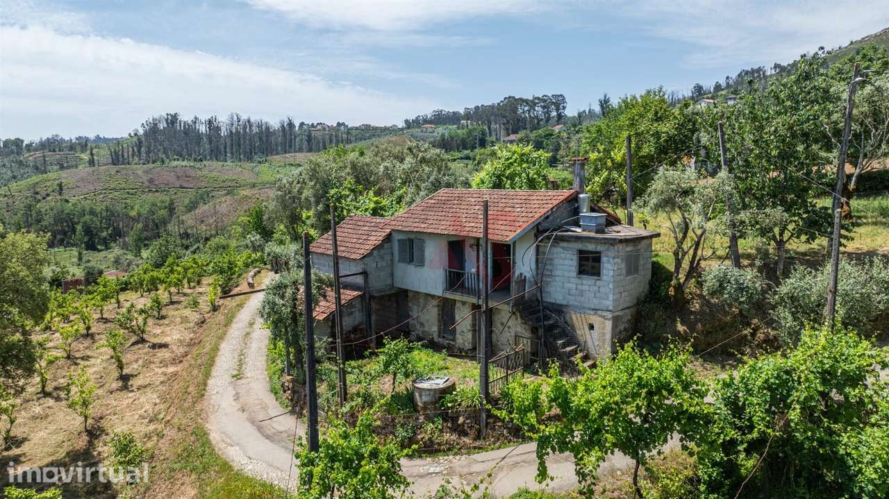 Moradia T2 com Quintal para Restauro – Outeirinho - Grande imagem: 4/12
