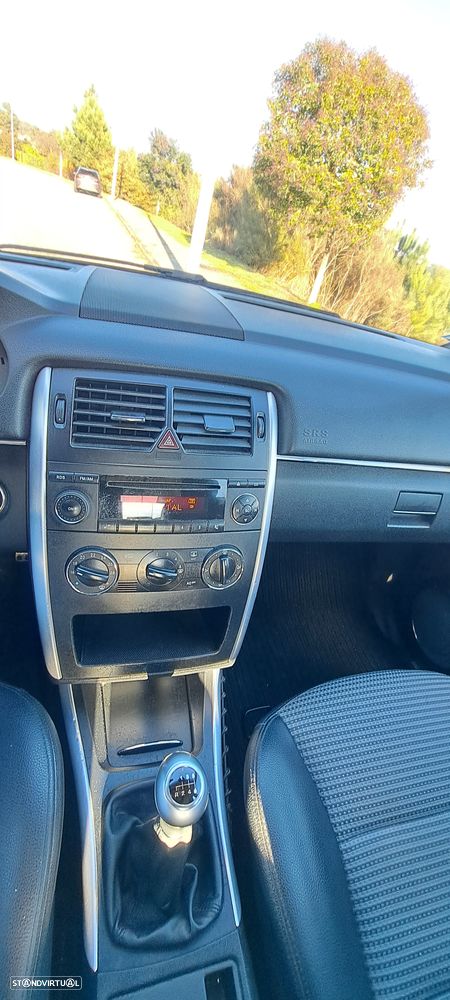 Mercedes-Benz B 180 CDi - 10