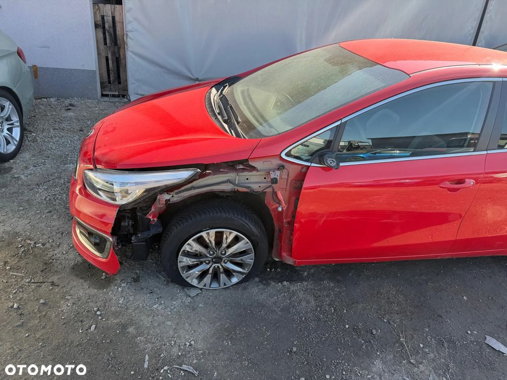 Kia Ceed 1.6 CRDi 136 ISG Vision - 15