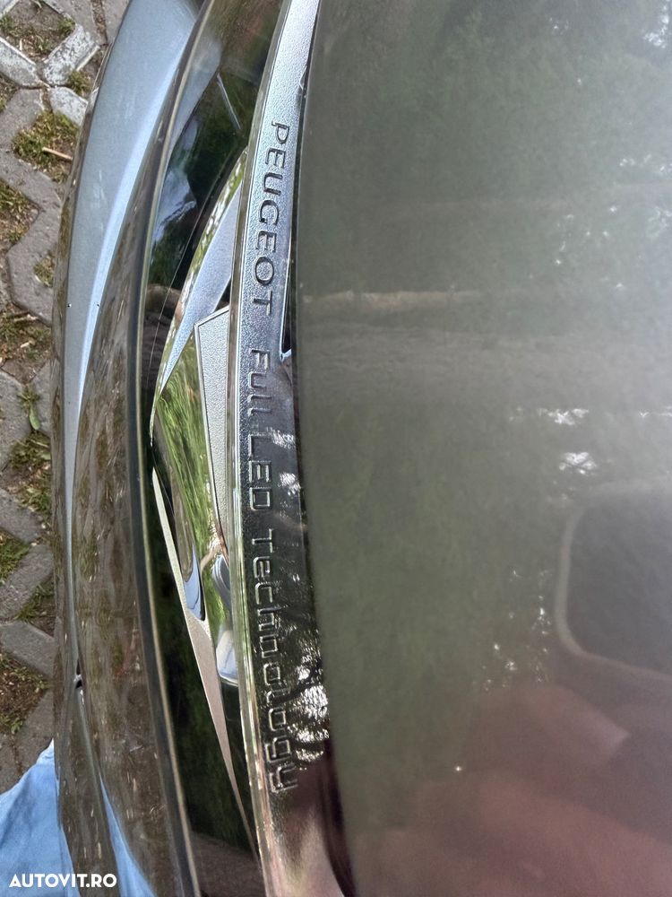 Peugeot 3008 PureTech 130 Stop & Start GPF EAT8 Allure - 18