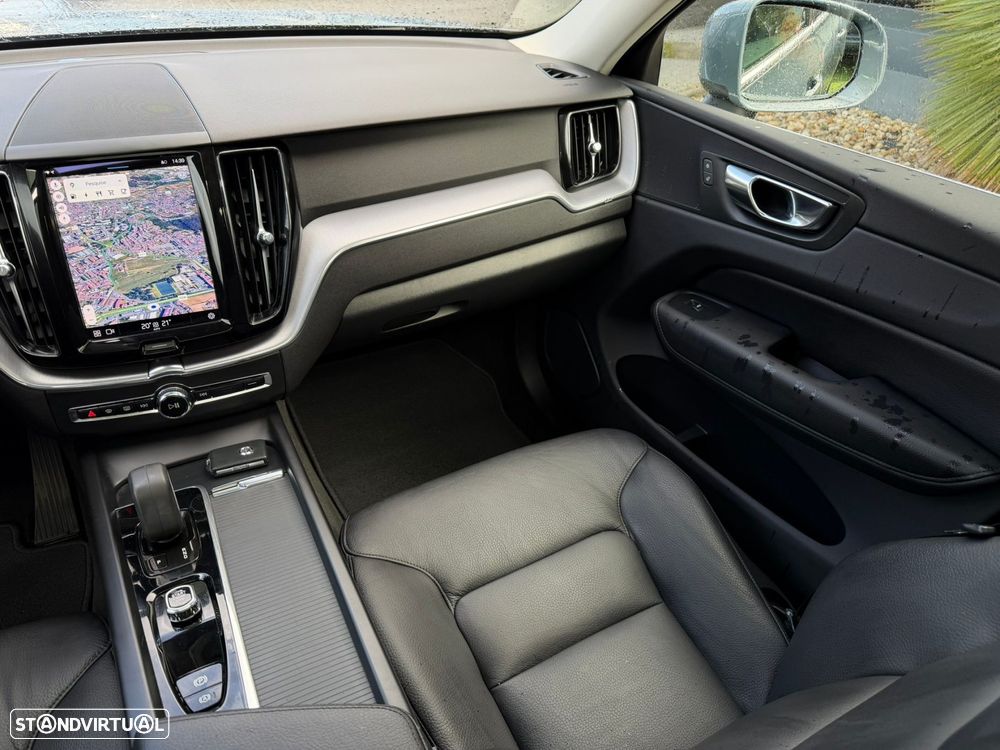 Volvo XC 60 2.0 T6 PHEV Inscription Expression AWD - 27