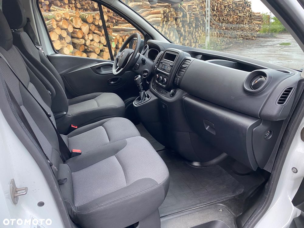 Renault Trafic - 23