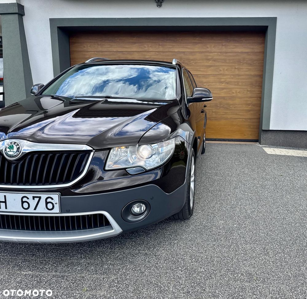 Skoda Superb 2.0 TDI 4x4 DSG Elegance - 2