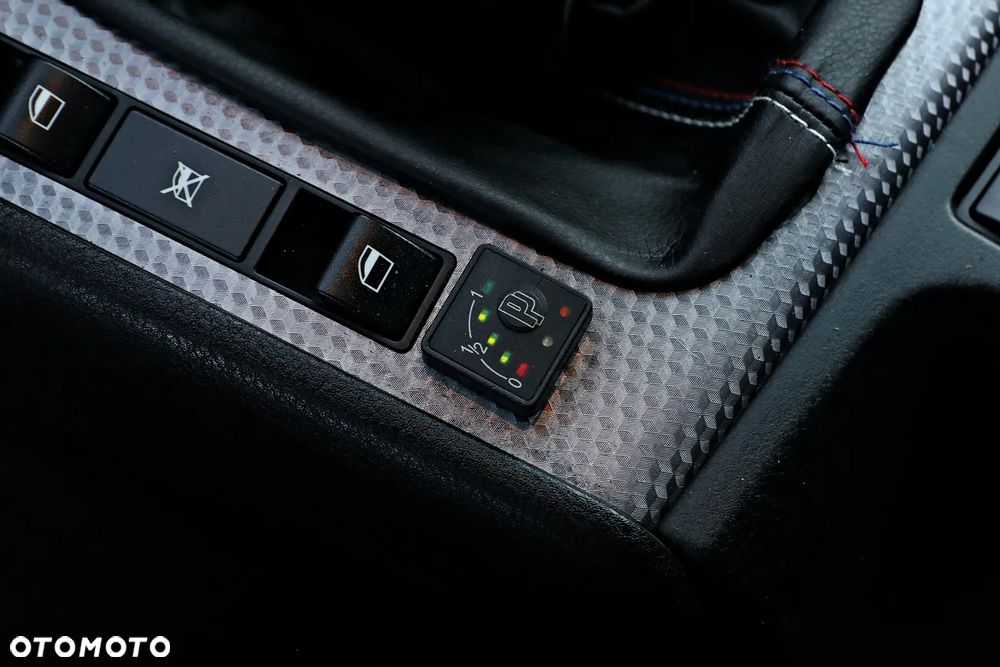 BMW Seria 3 - 32