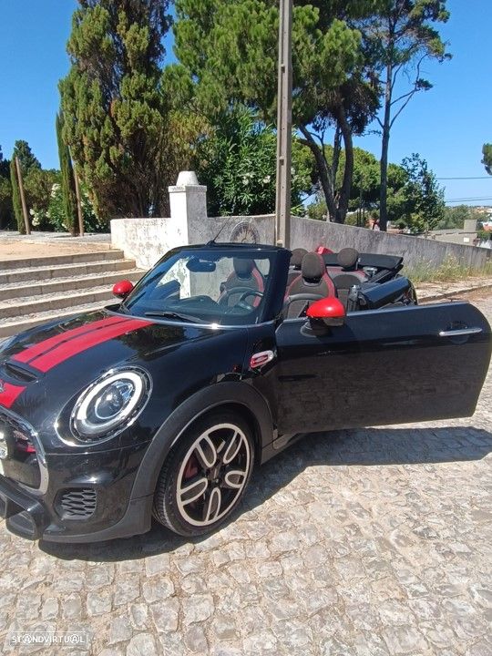 MINI Cabrio John Cooper Works - 8