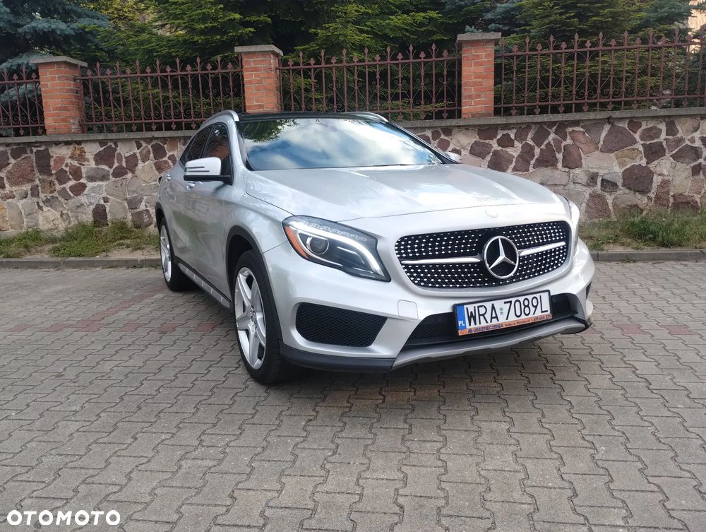 Mercedes-Benz GLA 250 4-Matic AMG Line - 10