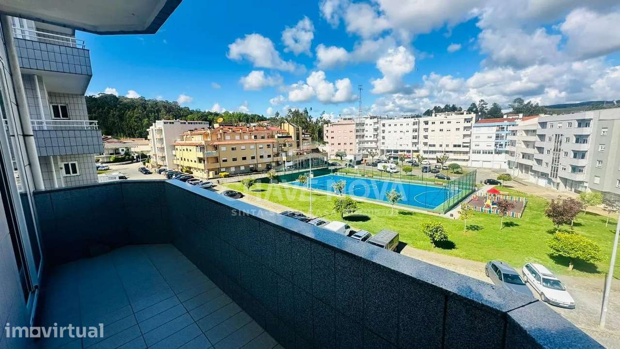 Apartamento T3 com 3 varandas e garagem box em Milheiros de Poiares - Grande imagem: 5/23