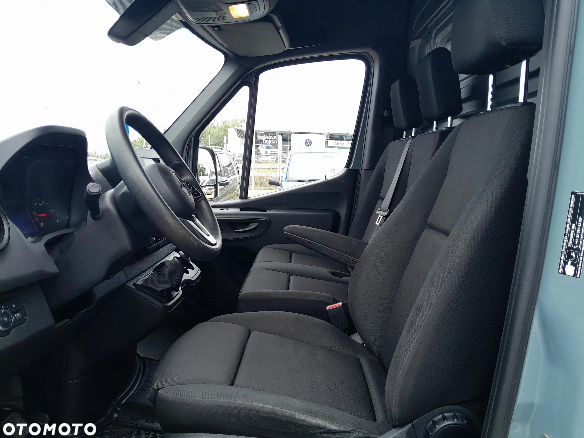 Mercedes-Benz Sprinter - 9