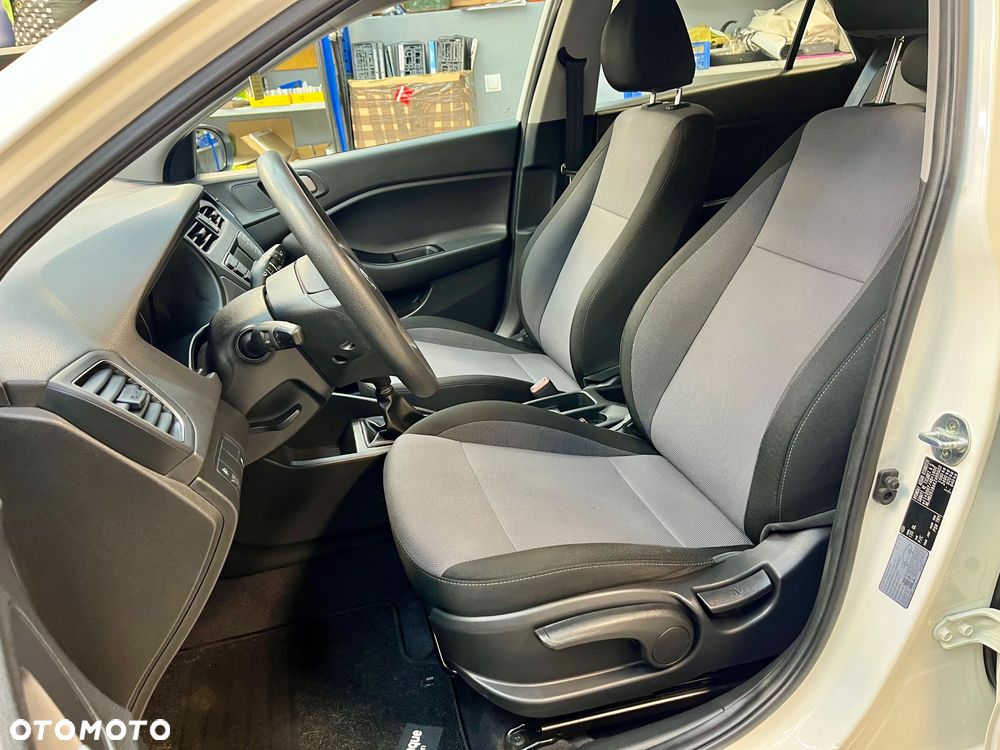 Hyundai i20 1.2 Classic Plus - 10