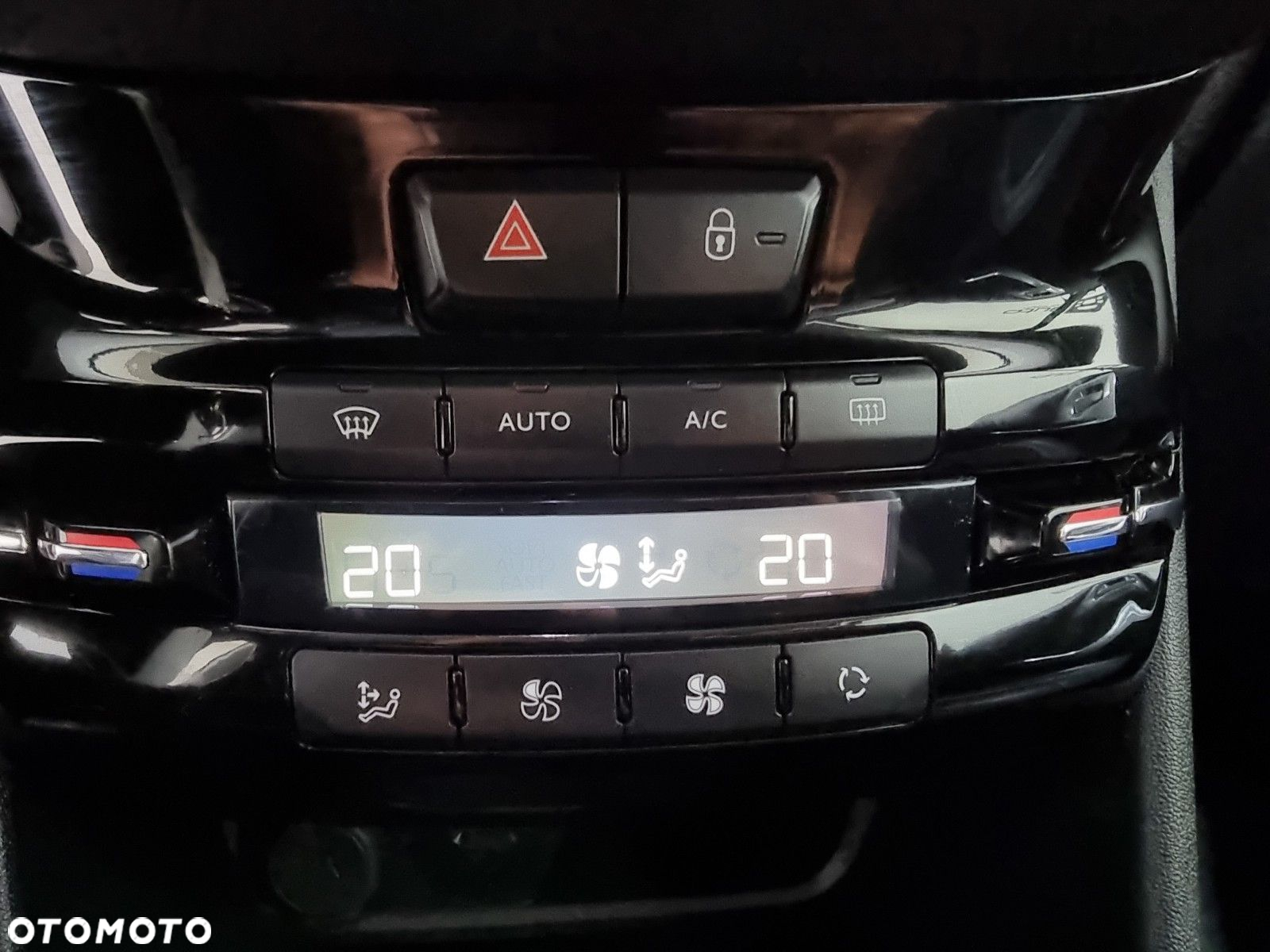 Peugeot 2008 - 19