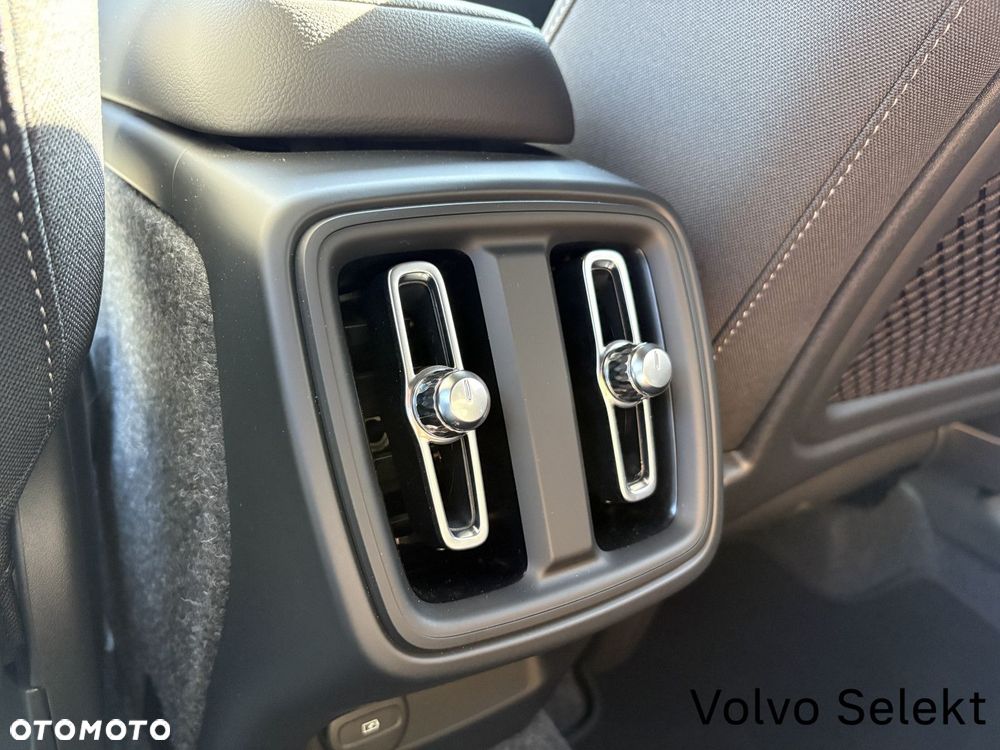Volvo XC 40 - 24