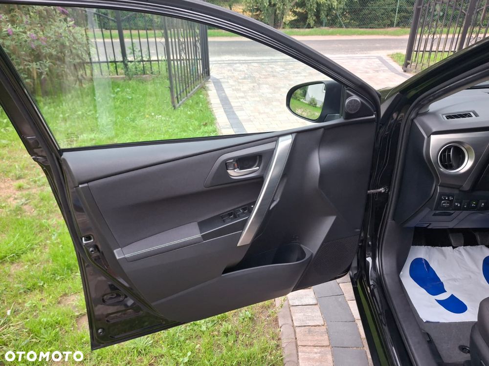 Toyota Auris 1.6 Valvematic Executive - 18