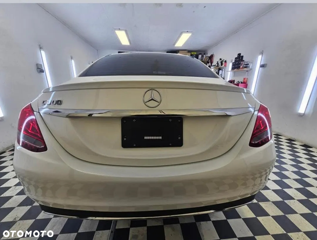 Mercedes-Benz Klasa C 300 7G-TRONIC - 8